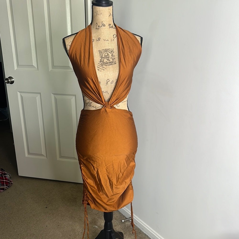 Elegant Halter Neck Ruched Dress - Rust - Picture 4 of 5